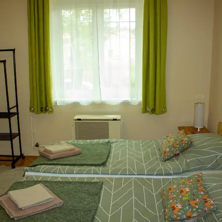 Foxy Apartman Eger